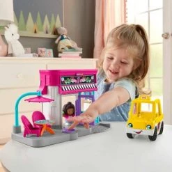 Fisher-Price Little People Barbie City Adventures Cafe and Cab Playset