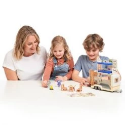 Bluey & Jean Luc's Caravan Adventures Playset -Action Figure Playsets Sales Store unnamed file 373